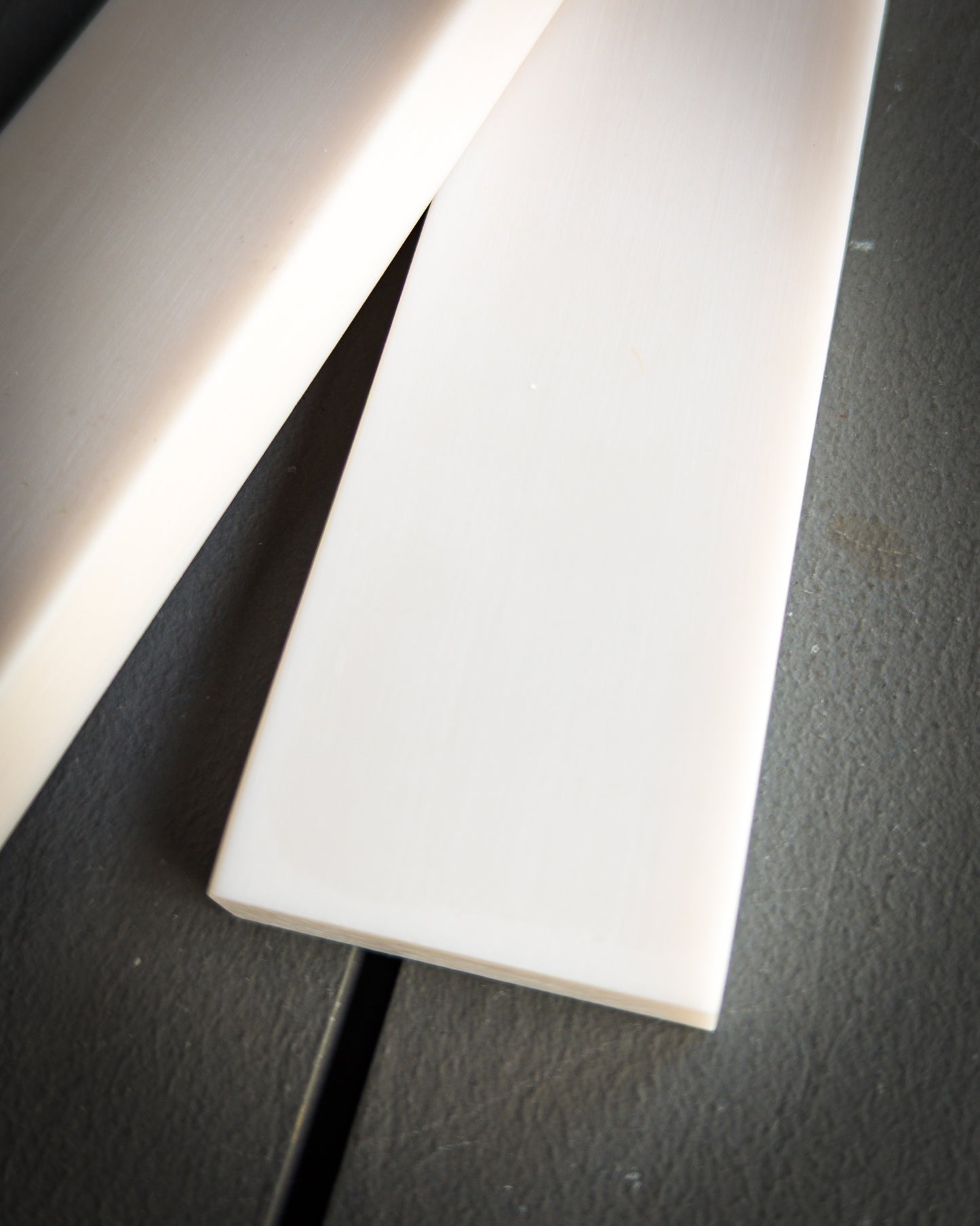 Corian - Latte Foam (Scales)