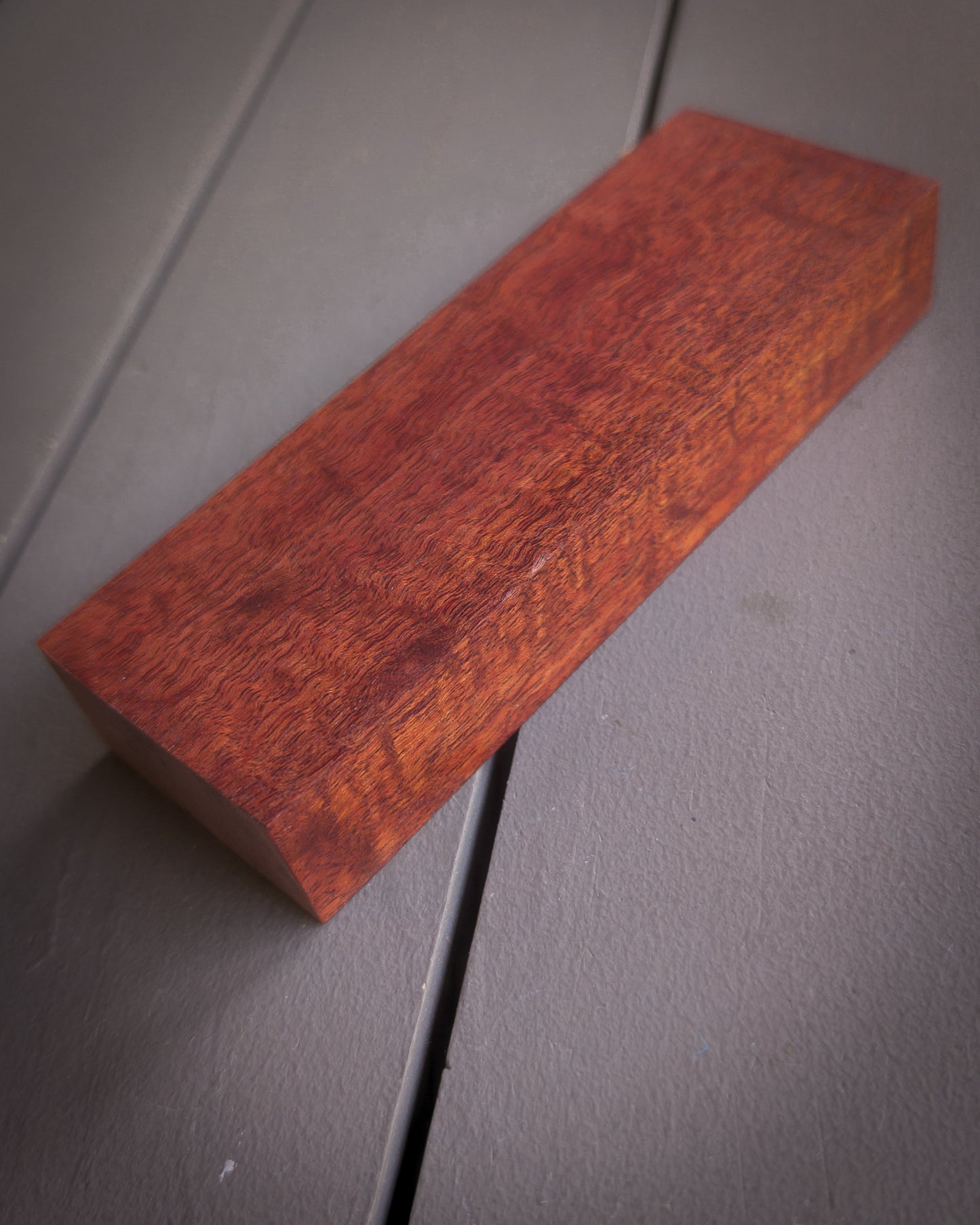 Maroon Curly Mango