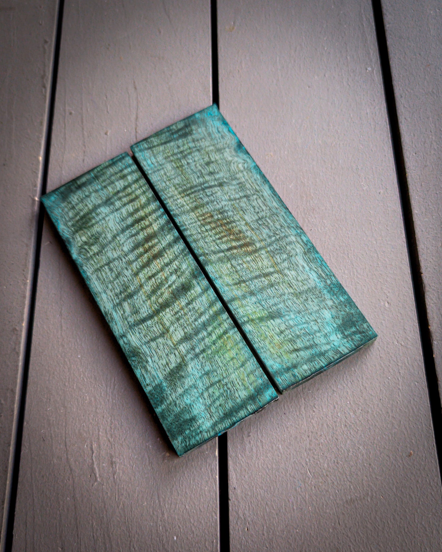 Teal Curly Mango