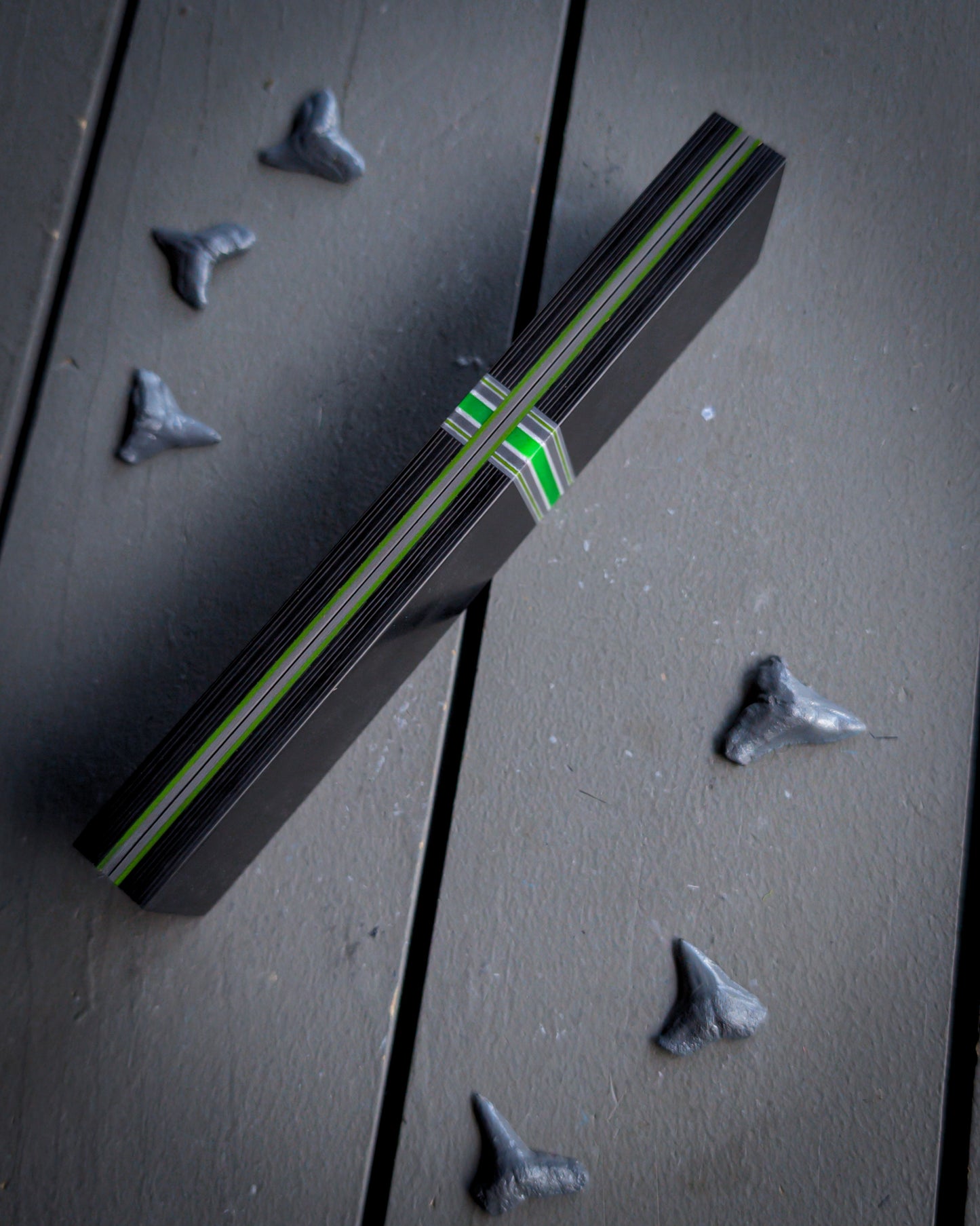 Green Carbon Footman - Combo Knife Scales