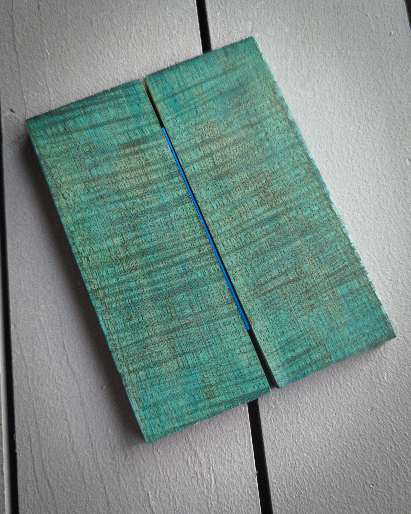 Teal Curly Mango