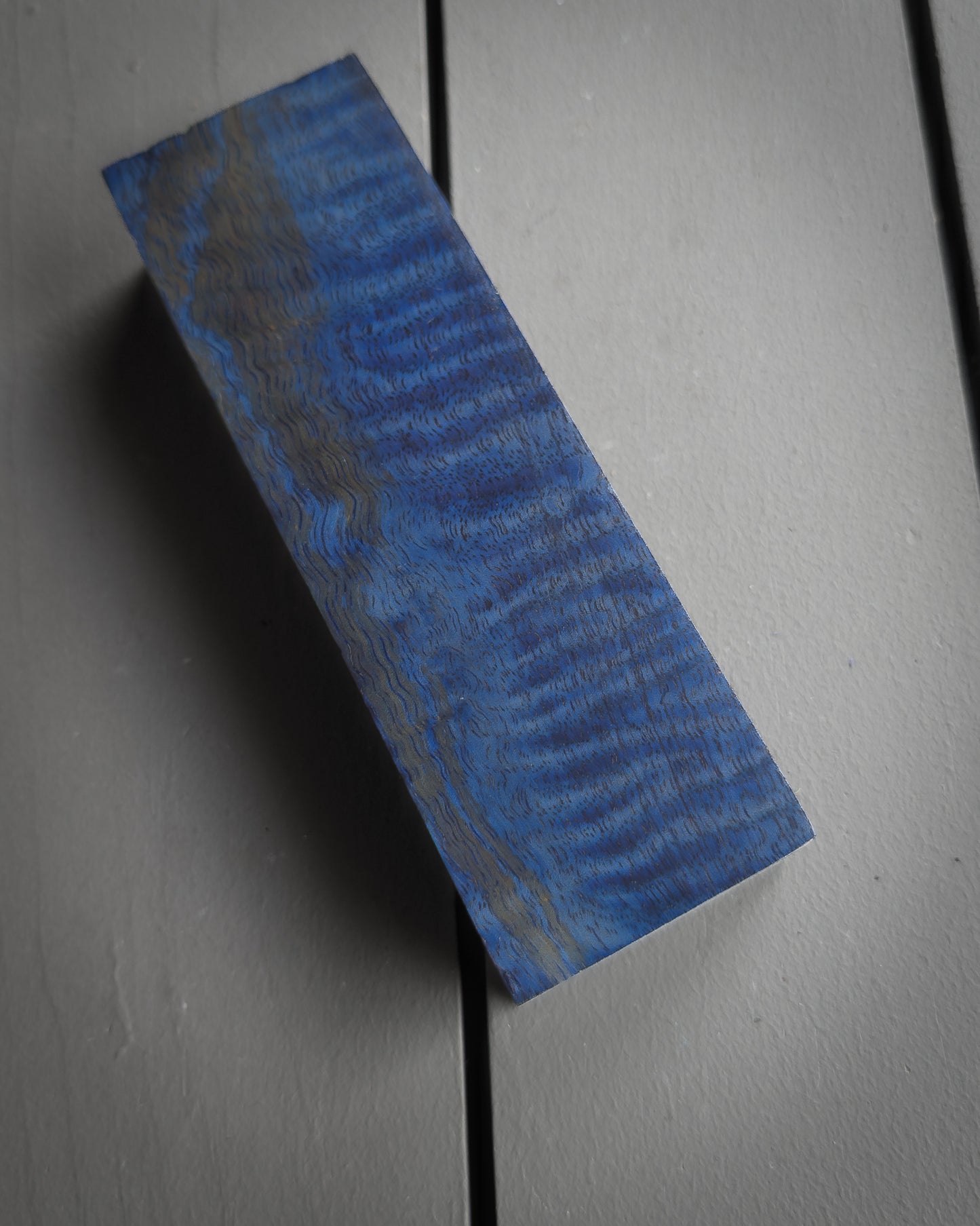 Blue Curly Mango