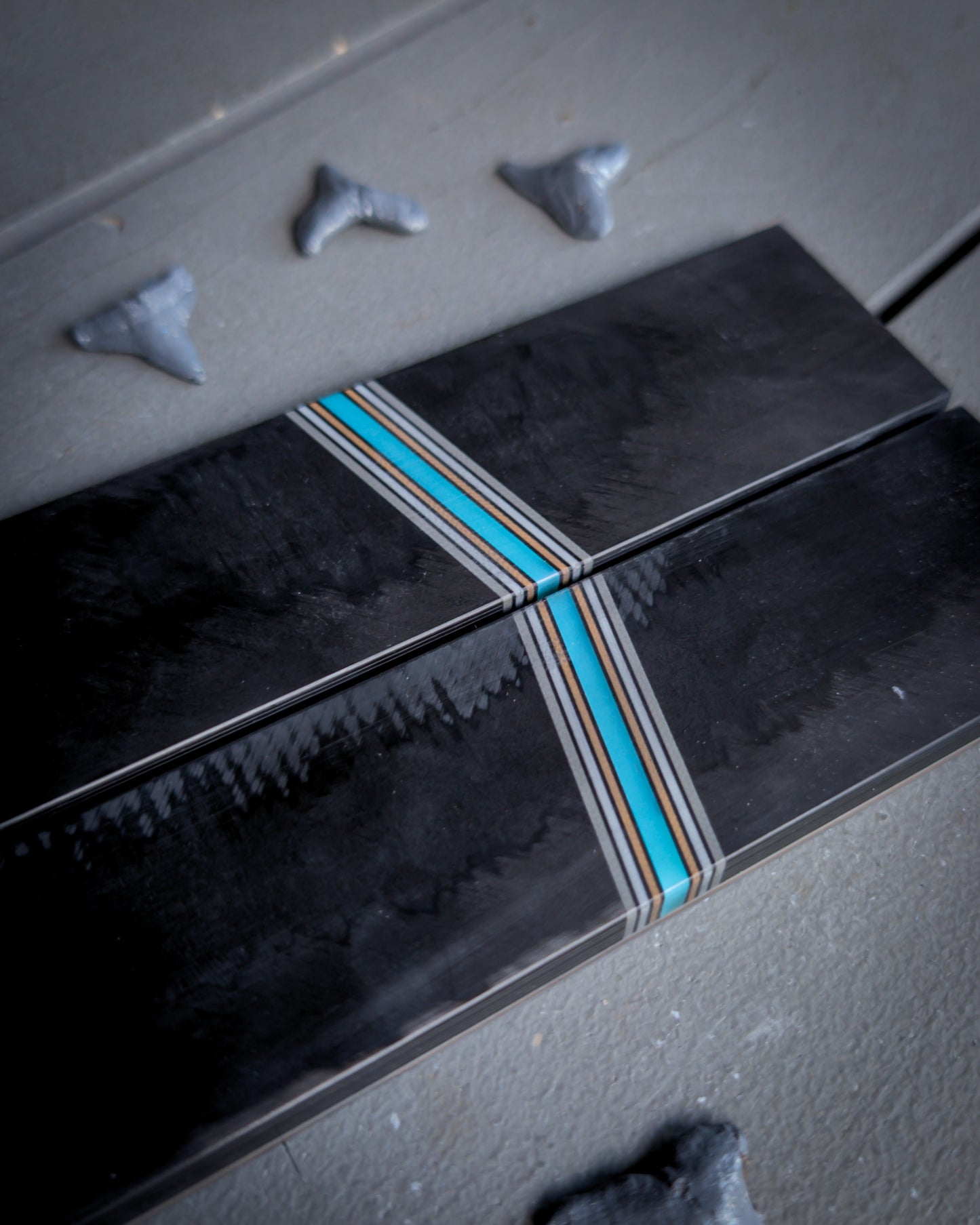 Teal Carbon Footman - Combo Knife Scales