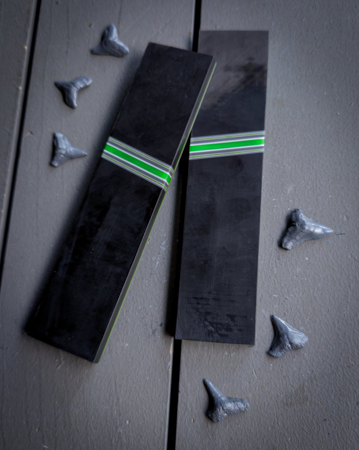 Green Carbon Footman - Combo Knife Scales
